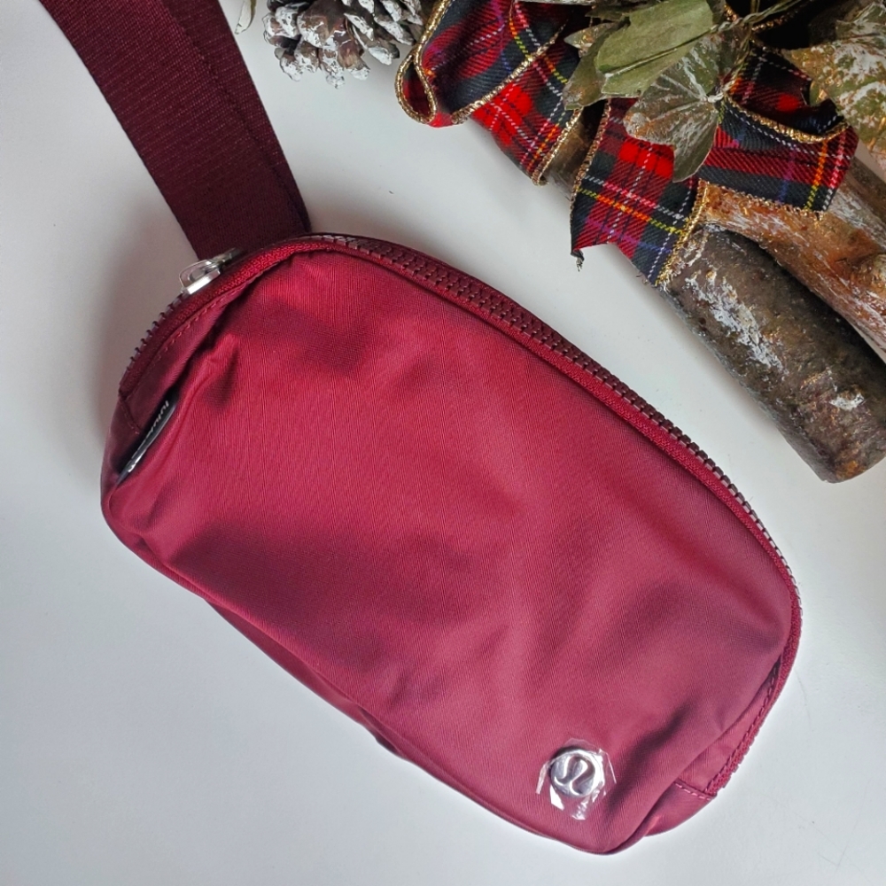 Lululemon Everywhere Belt Bag 1L in Red Merlot NEW with Tag